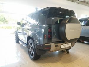 Land Rover Defender 110 D300 X-Dynamic SE - Image 9