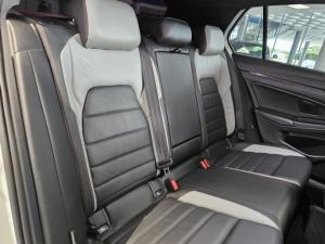 Volkswagen Golf GTI - Image 10