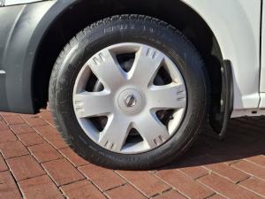 Nissan NP200 1.6i safety pack (aircon) - Image 4