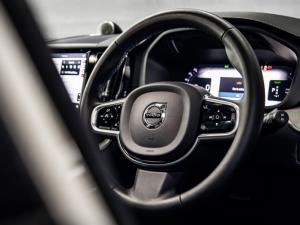 Volvo XC60 T8 Plug-In Hybrid AWD Ultra Dark - Image 12