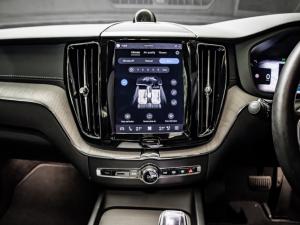Volvo XC60 T8 Plug-In Hybrid AWD Ultra Dark - Image 15