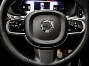 Volvo XC60 T8 Plug-In Hybrid AWD Ultra Dark - Image 16