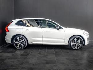 Volvo XC60 T8 Plug-In Hybrid AWD Ultra Dark - Image 2