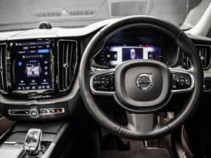 Volvo XC60 T8 Plug-In Hybrid AWD Ultra Dark - Image 4