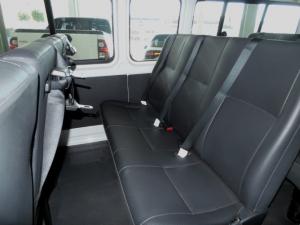 Toyota Hiace 2.5D-4D Ses-fikile 16-seater - Image 9