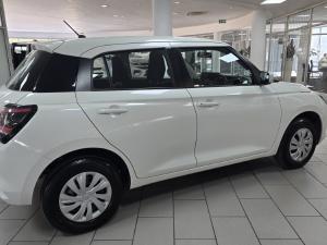 Suzuki Swift 1.2 GL - Image 12