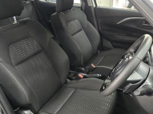 Suzuki Swift 1.2 GLX auto - Image 12