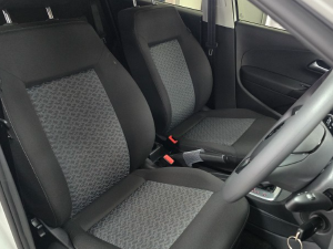 Volkswagen Polo Vivo hatch 1.6 Comfortline auto - Image 10