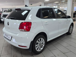 Volkswagen Polo Vivo hatch 1.6 Comfortline auto - Image 16