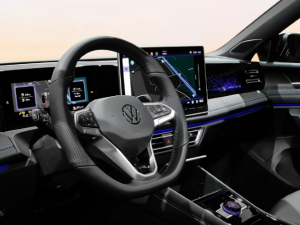 Volkswagen Tiguan 2.0TSI R-Line 4Motion - Image 3