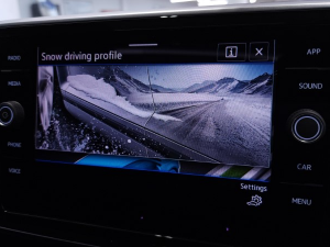 Volkswagen T-Roc 2.0TSI 4Motion R-Line - Image 15