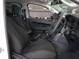 Volkswagen Amarok 2.0TDI double cab 4Motion manual - Image 16