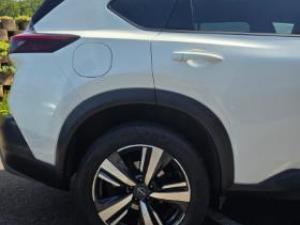 Nissan X-Trail 2.5 Acenta Plus 4WD - Image 6