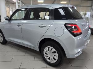 Suzuki Swift 1.2 GL - Image 14