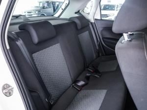 Volkswagen Polo Vivo hatch 1.4 Life - Image 12