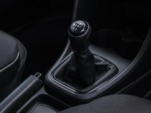 Volkswagen Polo Vivo hatch 1.4 Life - Image 16