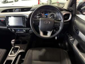 Toyota Hilux 2.8 GD-6 Raider 4X4 automaticD/C - Image 13