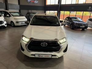 Toyota Hilux 2.8 GD-6 Raider 4X4 automaticD/C - Image 2