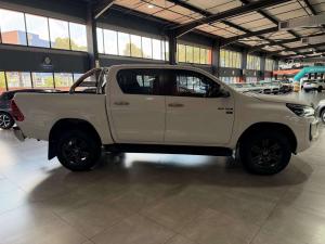 Toyota Hilux 2.8 GD-6 Raider 4X4 automaticD/C - Image 4