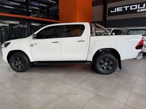 Toyota Hilux 2.8 GD-6 Raider 4X4 automaticD/C - Image 5