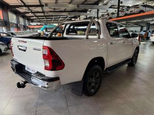 Toyota Hilux 2.8 GD-6 Raider 4X4 automaticD/C - Image 6