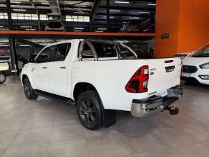 Toyota Hilux 2.8 GD-6 Raider 4X4 automaticD/C - Image 7