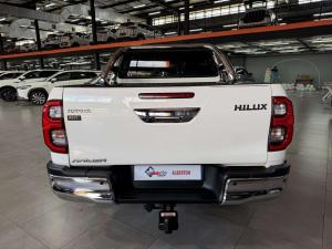 Toyota Hilux 2.8 GD-6 Raider 4X4 automaticD/C - Image 8