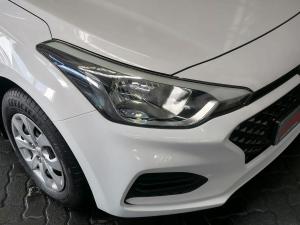 Hyundai i20 1.2 Motion - Image 11