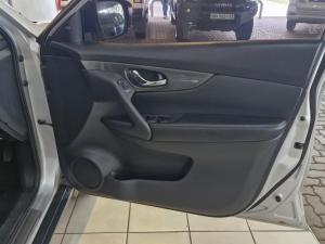 Nissan X-Trail 1.6dCi 4x4 LE - Image 17