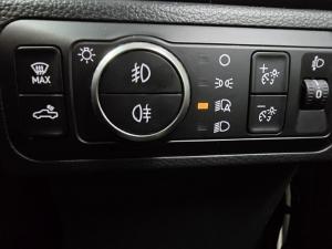 Volkswagen Amarok 2.0BiTDI double cab Life 4Motion - Image 11