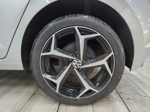Volkswagen Polo hatch 1.0TSI Trendline - Image 4