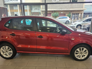 Volkswagen Polo Vivo hatch 1.4 - Image 8