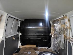Volkswagen Transporter 2.0TDI panel van LWB manual - Image 12