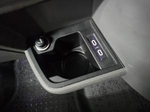 Volkswagen Transporter 2.0TDI panel van LWB manual - Image 8