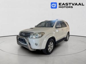 Toyota Fortuner 3.0D-4D 4x4 - Image 4