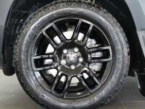 Land Rover Defender 90 D240 SE - Image 20