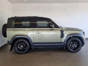 Land Rover Defender 90 D240 SE - Image 25