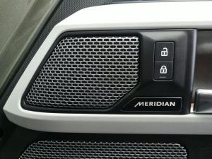 Land Rover Defender 90 D240 SE - Image 26