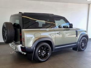 Land Rover Defender 90 D240 SE - Image 30