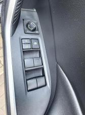 Toyota RAV4 2.0 GX - Image 11