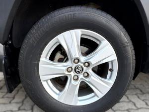 Toyota RAV4 2.0 GX - Image 8