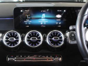 Mercedes-Benz GLB GLB220d 4Matic AMG Line - Image 11