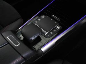 Mercedes-Benz GLB GLB220d 4Matic AMG Line - Image 12