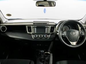Toyota RAV4 2.0 GX auto - Image 6