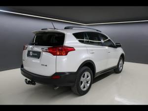 Toyota RAV4 2.0 GX auto - Image 2