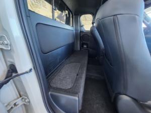 Toyota Hilux 2.8GD-6 Xtra cab Legend auto - Image 13