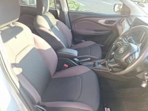 Toyota Starlet Cross 1.5 XS auto - Image 16