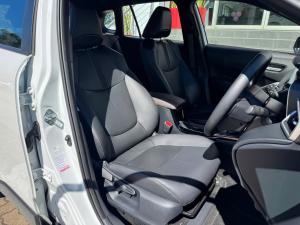 Toyota Corolla Cross 1.8 HEV XS - Image 15