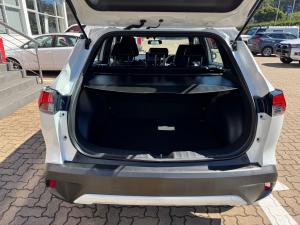 Toyota Corolla Cross 1.8 HEV XS - Image 17