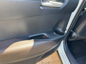 Toyota Corolla Cross 1.8 HEV XS - Image 24